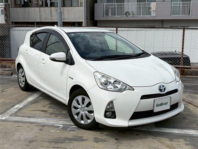 Toyota AQUA 2014 8005827-0