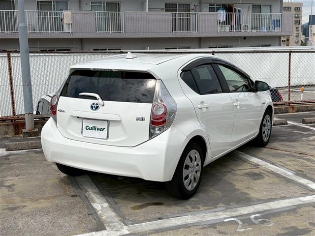Toyota AQUA 2014 8005827-21