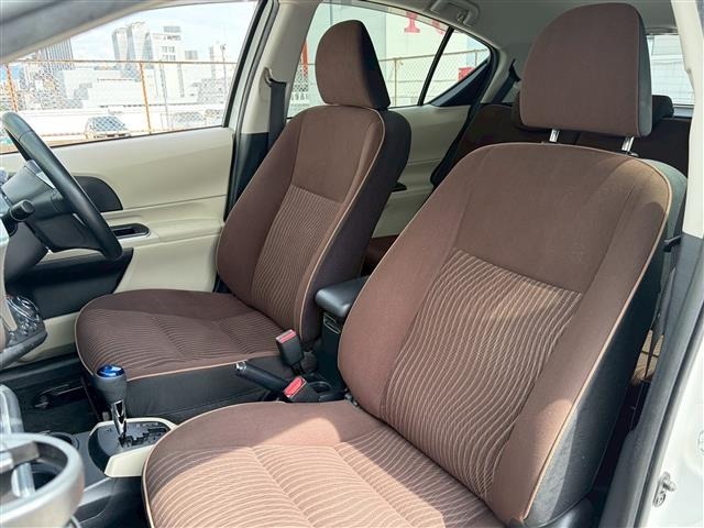 Toyota AQUA 2014 8005827-6