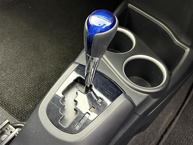 Toyota AQUA 2017 8005846-8