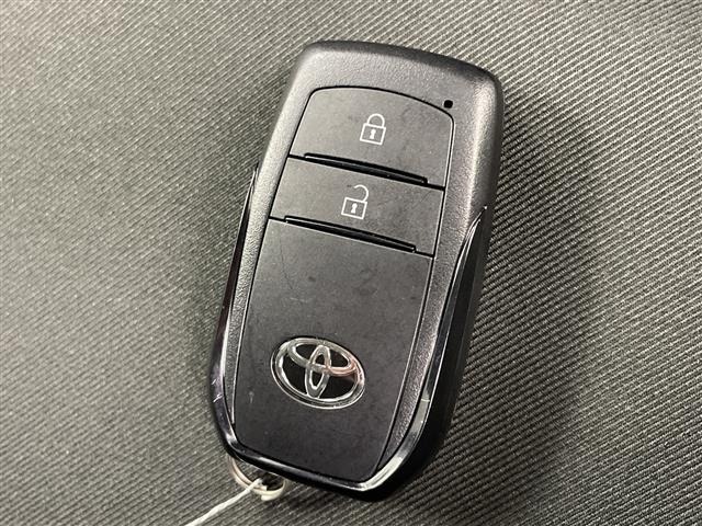 Toyota AQUA 2025 8005847-9