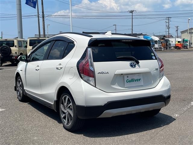Toyota AQUA 2016 8005890-15