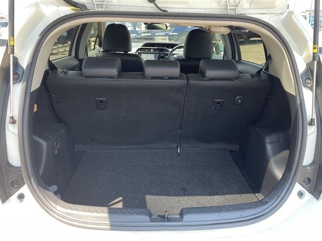 Toyota AQUA 2016 8005890-24