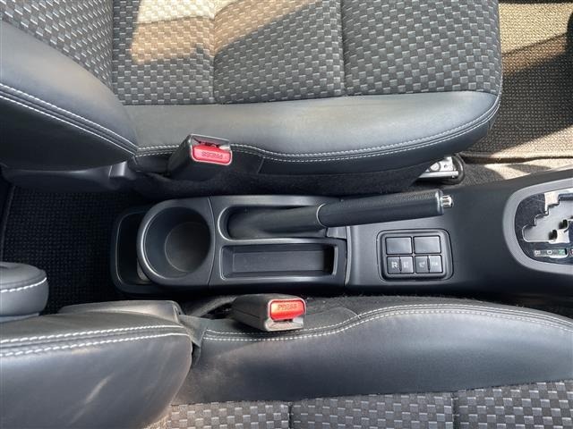 Toyota AQUA 2016 8005890-3
