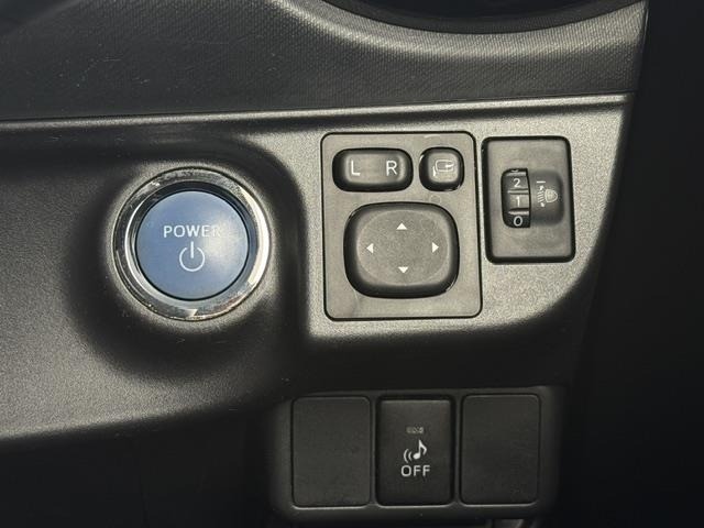 Toyota AQUA 2015 8005891-5