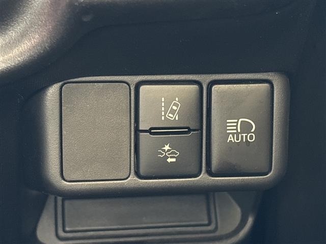 Toyota AQUA 2018 8005973-1
