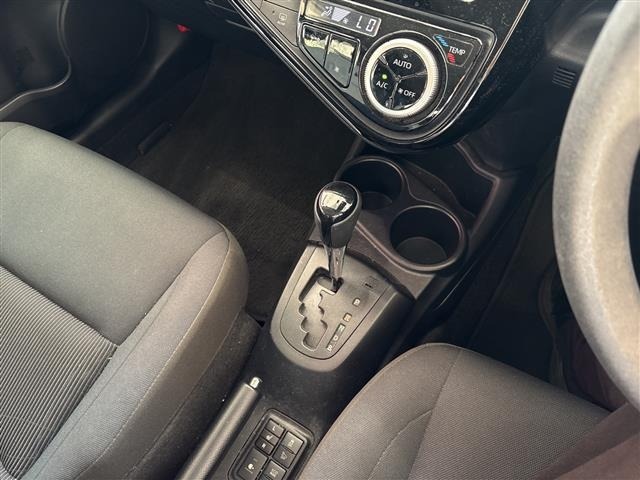 Toyota AQUA 2018 8005973-5