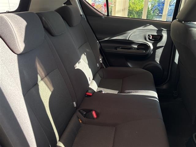 Toyota AQUA 2018 8005973-9