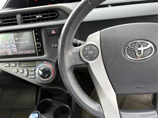 Toyota AQUA 2013 8006011-4