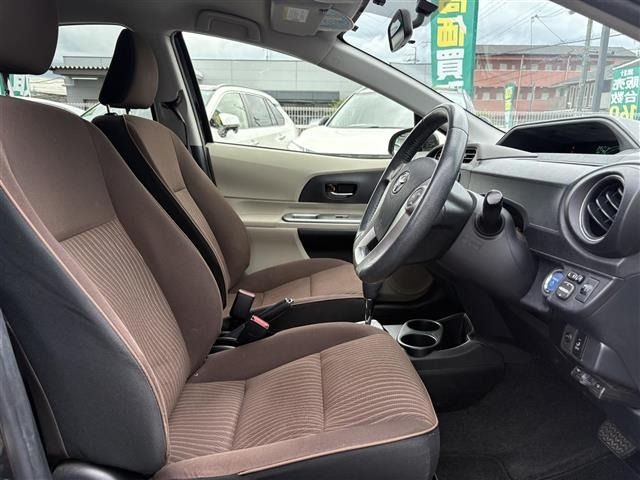 Toyota AQUA 2013 8006011-7