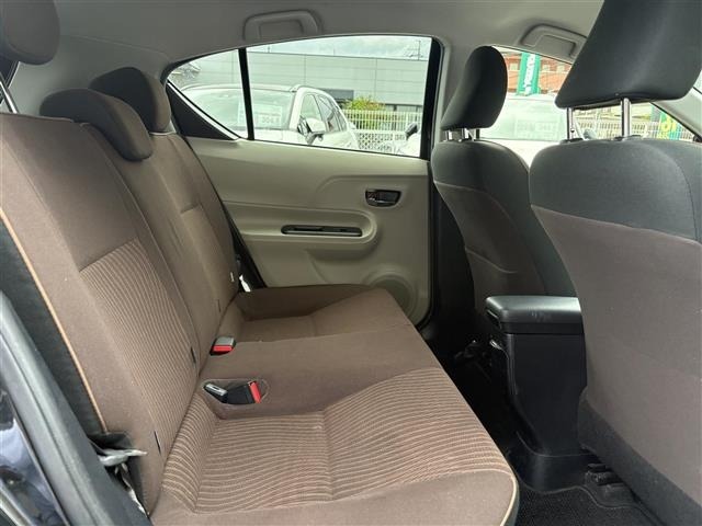 Toyota AQUA 2013 8006011-9