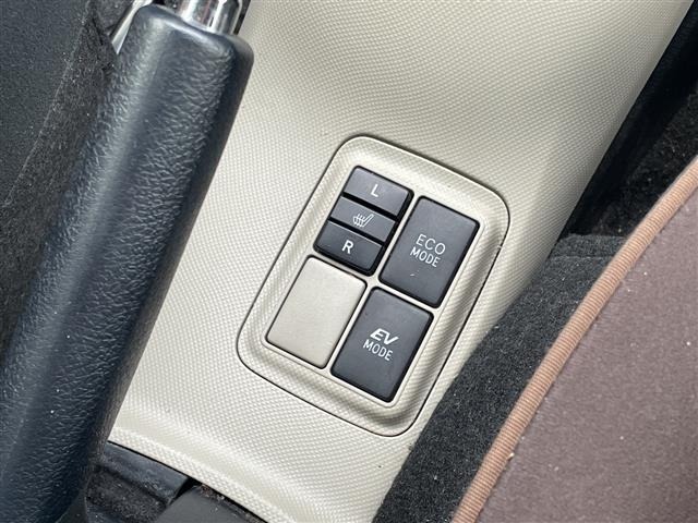 Toyota AQUA 2013 8006041-15