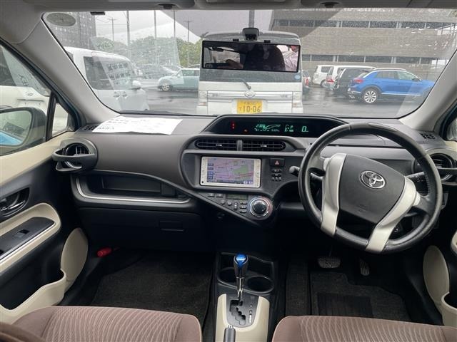 Toyota AQUA 2013 8006041-5