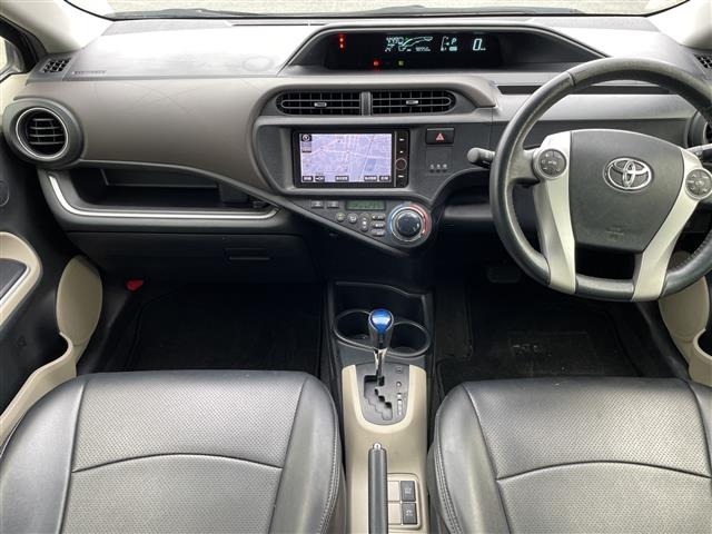 Toyota AQUA 2014 8006066-15
