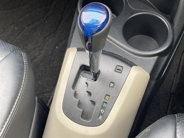 Toyota AQUA 2014 8006066-7
