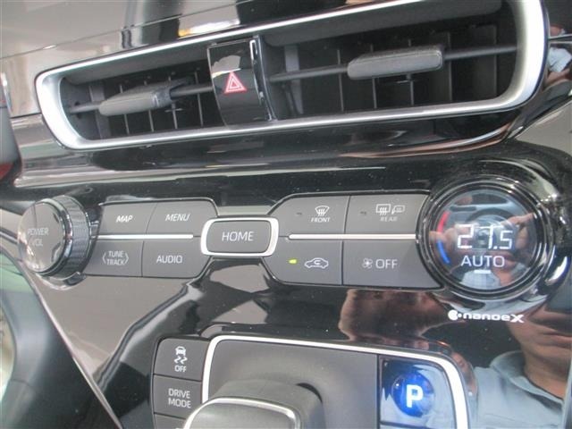 Toyota AQUA 2023 8006078-1