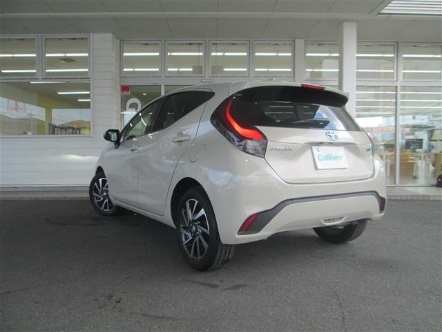 Toyota AQUA 2023 8006078-13