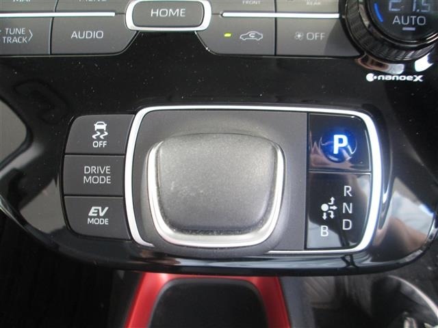 Toyota AQUA 2023 8006078-3