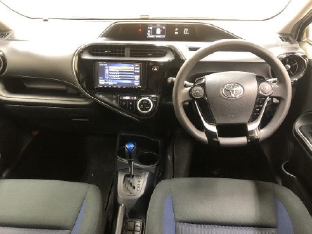 Toyota AQUA 2019 8006224-4