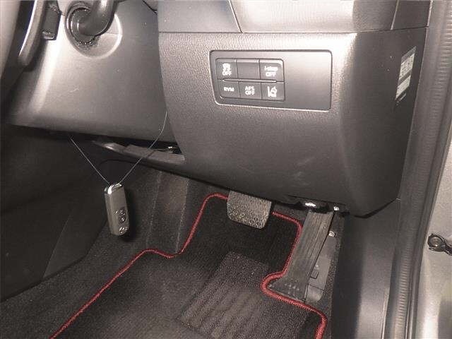 Mazda AXELA 2014 7996397-8