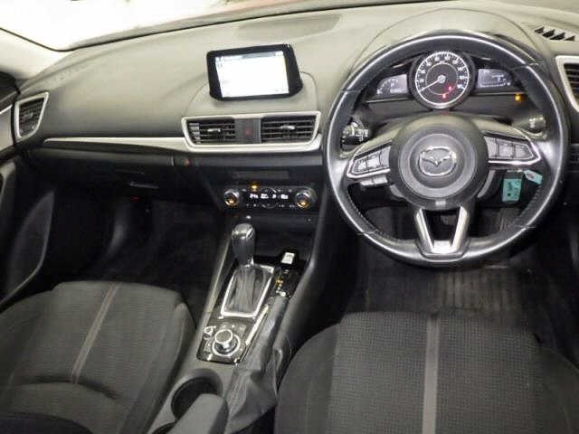 Mazda AXELA 2017 7996457-3