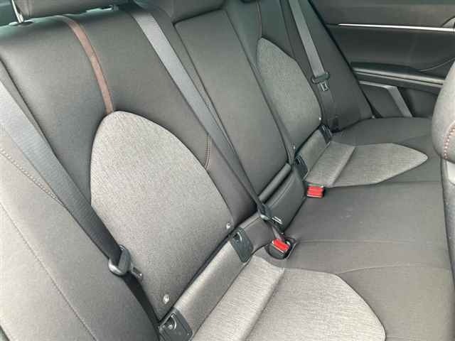 Toyota CAMRY 2017 8013196-8