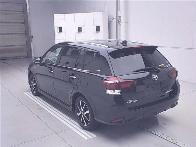 Toyota COROLLA FIELDER 2018 8013989-1