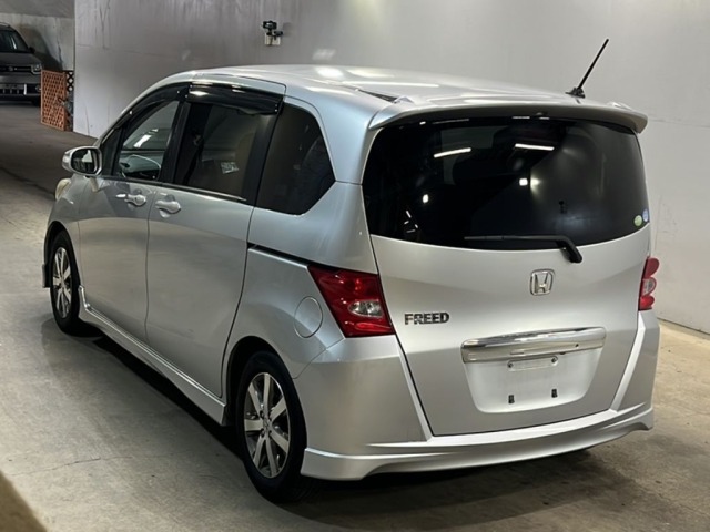Honda FREED 2009 8015462-1