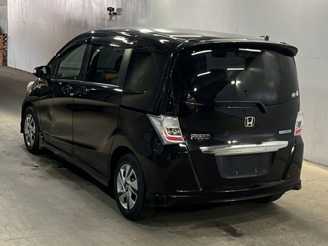 Honda FREED 2013 8015463-1