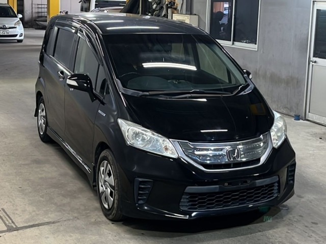 Honda FREED 2013 8015463-4
