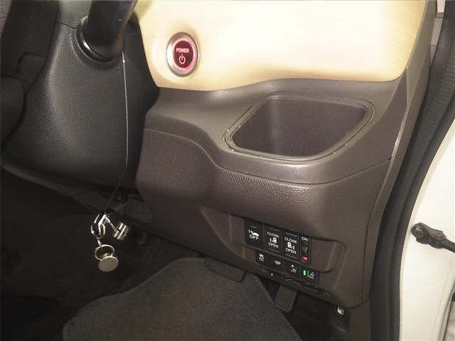 Honda FREED 2017 8015670-8