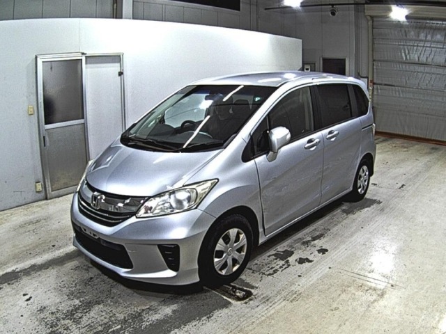 Honda FREED 2015 8015674-4