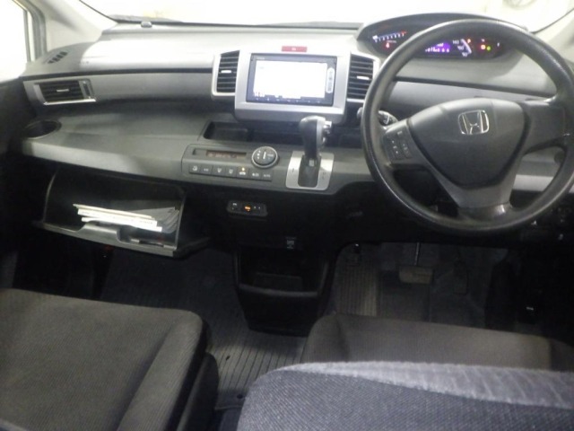 Honda FREED 2013 8015697-3