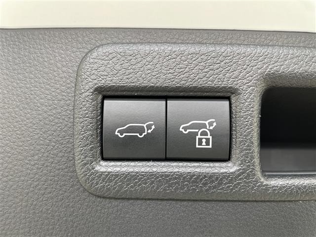 Toyota HARRIER 2023 8014350-6