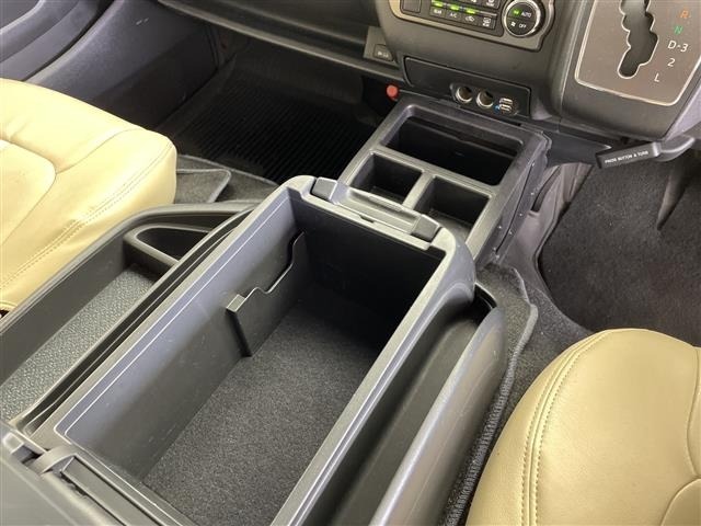 Toyota HIACE VAN 2016 8000985-12