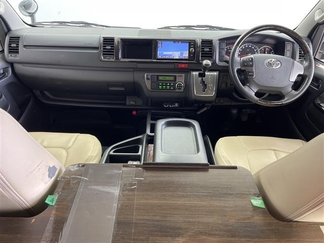 Toyota HIACE VAN 2016 8000985-14