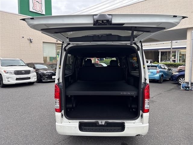 Toyota HIACE VAN 2023 8001064-10