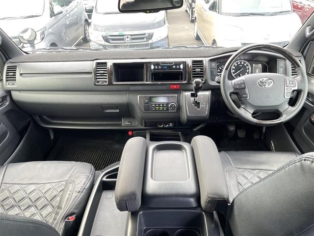 Toyota HIACE VAN 2022 8001077-15