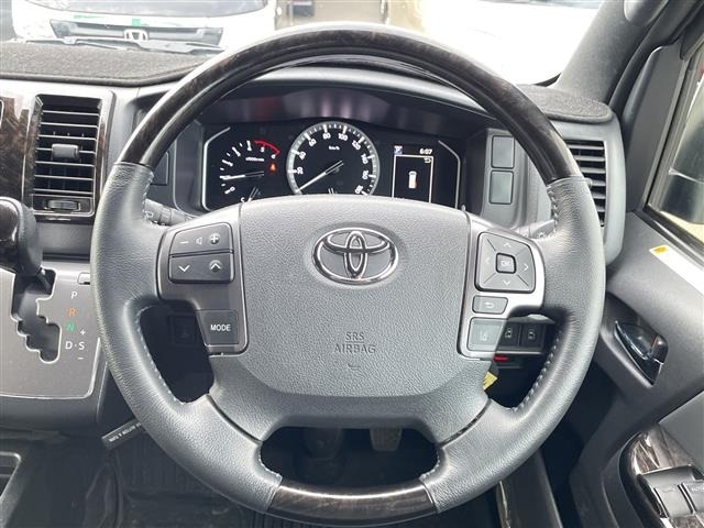 Toyota HIACE VAN 2022 8001077-18