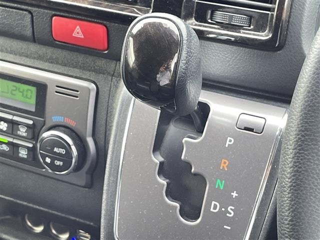 Toyota HIACE VAN 2022 8001077-7