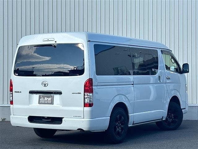 Toyota HIACE VAN 2023 8001081-17
