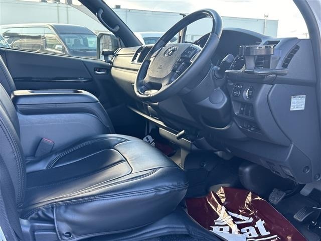 Toyota HIACE VAN 2023 8001081-5