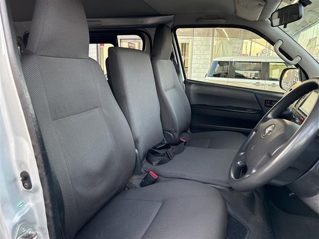 Toyota HIACE VAN 2015 8001082-11