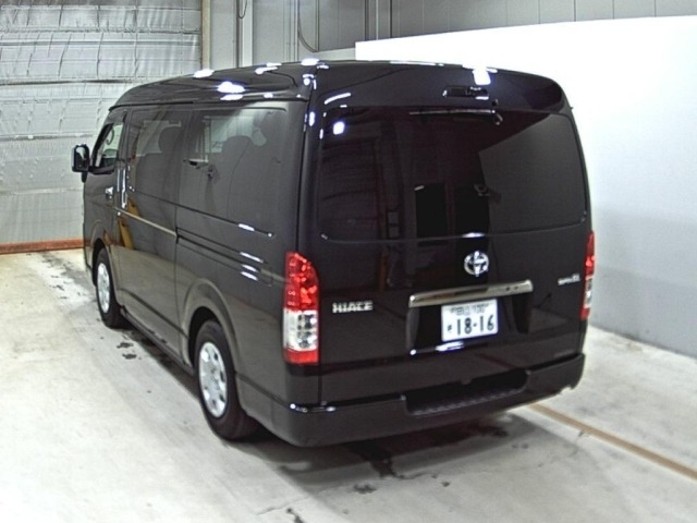 Toyota HIACE VAN 2025 8001922-1