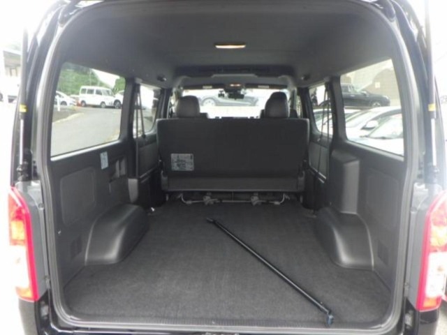 Toyota HIACE VAN 2025 8001922-3