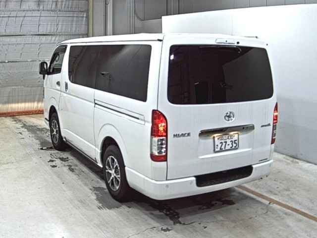 Toyota HIACE VAN 2021 8001923-1