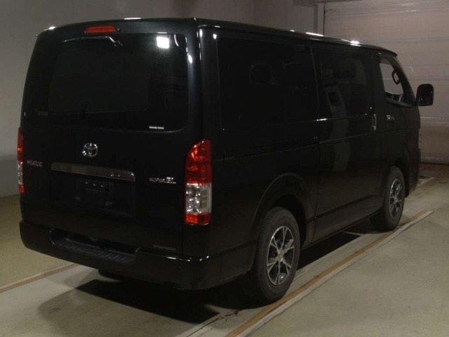 Toyota HIACE VAN 2020 8001942-1