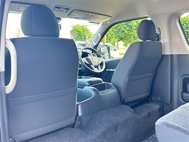 Toyota HIACE WAGON 2026 8006839-4