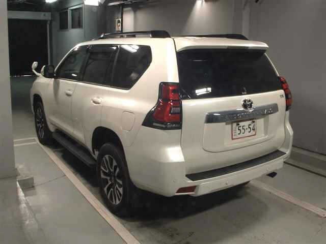 Toyota LAND CRUISER PRADO 2023 8015645-1