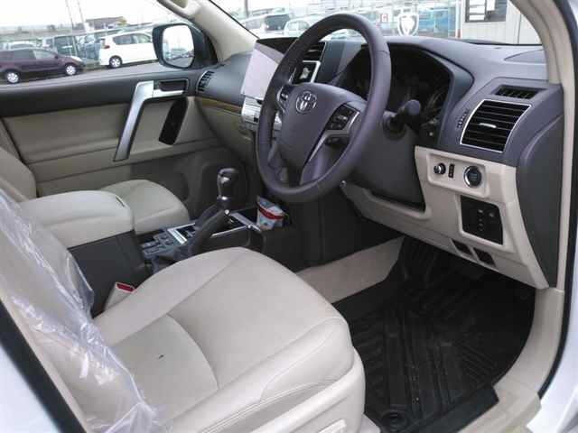 Toyota LAND CRUISER PRADO 2023 8015645-3